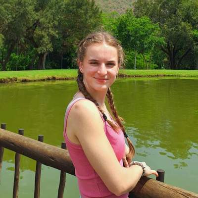 YOLANDIE's profile photo